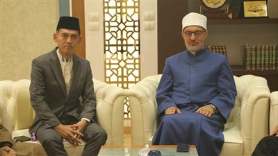 مفتي الجمهورية يستقبل رئيس مجلس العلماء الإندونيسي لبحث التعاون المشترك 