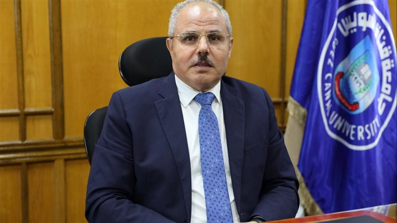 الدكتور ناصر مندور