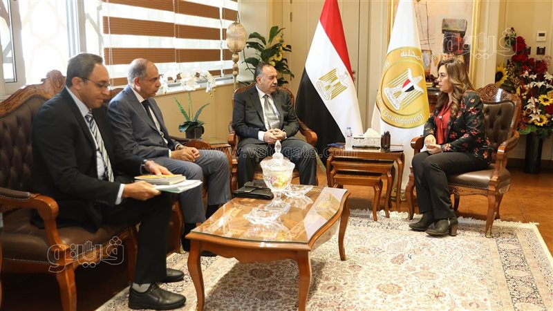 لقاء محافظ المنيا