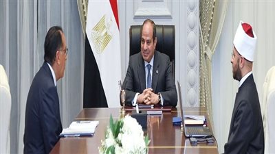 السيسي يوجه بالعناية بالخطباء وتطوير برامج تأهيل وتدريب الأئمة.. الصقل المستمر لخبراتهم.. وتعزيز قدراتهم على مواكبة قضايا العصر على نحو معتدل ومستنير ووفقًا لصحيح الدين الإسلامي الحنيف