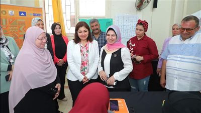 نائب محافظ دمياط تتفقد ورش عمل برنامج 