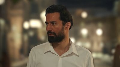 مسلسل عمر أفندي الحلقة 2، أحمد حاتم يكتشف زواج والده من رانيا يوسف