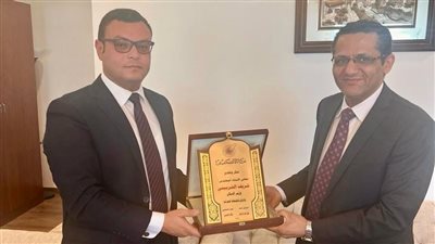 تفاصيل لقاء نقيب الصحفيين مع وزير الإسكان