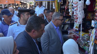 محافظ الإسكندرية يتفقد السوق الحضاري بميدان محطة مصر لمتابعة سير العمل به