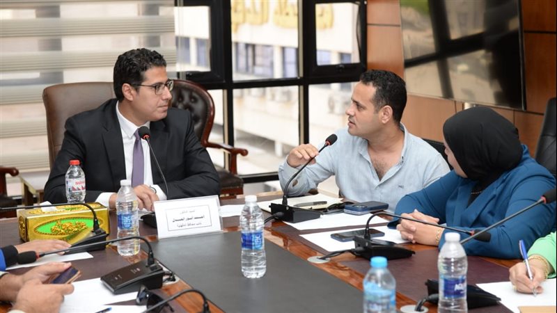 اجتماع لنائب محافظ