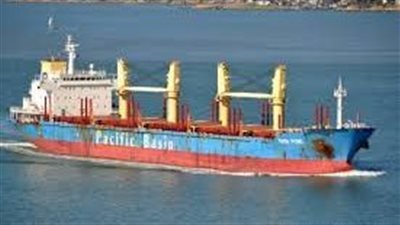 حركة السفن والبضائع في موانئ البحر الأحمر