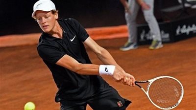 سينر يتصدر، المراكز العشرة الأولى في التصنيف العالمي للاعبي التنس