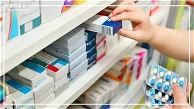 هيئة الدواء تعلن توفير أدوية مرضى السكر والضغط والمضادات الحيوية وفوار الأملاح بالصيدليات.. تأمين مخزون استراتيجي من المواد الخام.. خطة لمنع تكرار أزمة النواقص