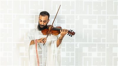 الفلسطيني أكرم عبد الفتاح يحتفل بألبومه الجديد في مهرجان شامبالا ببريطانيا 