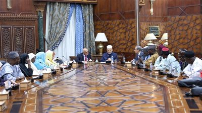 شيخ الأزهر يدعو المجامع الفقهية إلى ثورة على التقاليد التي ظلمت المرأة باسم الشريعة 