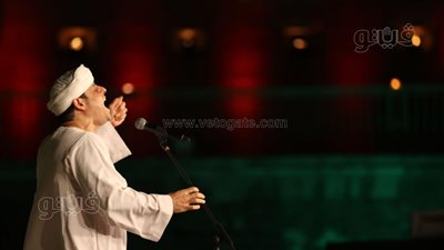 الواحد نفسه يفتح محل عصير قصب، محمود التهامي يمازح جمهور مهرجان القلعة 