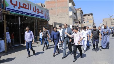 محافظ سوهاج يتفقد مدينة جهينة