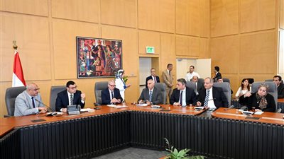 وزير الإسكان: تجهيز مكان بمقر الوزارة لاستقبال طلبات أعضاء مجلسي النواب والشيوخ 