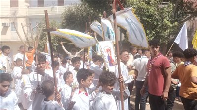 بالطبل والمزمار البلدي، الأقباط يحتفلون بعيد السيدة العذراء بالمنيا (صور)