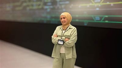 تعيين أول سيدة فى منصب نظم تشغيل القطارات الكهربائي 