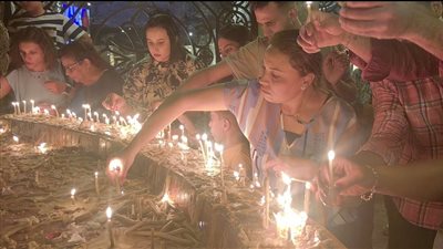 لنيل شفاعة أم النور وبركتها، شموع ودموع في اليوم الأخير لمولد السيدة العذراء بدرنكة (فيديو) 