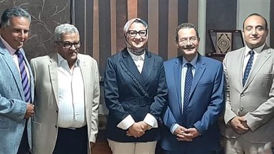 نائب محافظ الوادي الجديد تبحث إجراءات ميكنة صندوق استصلاح الأراضي