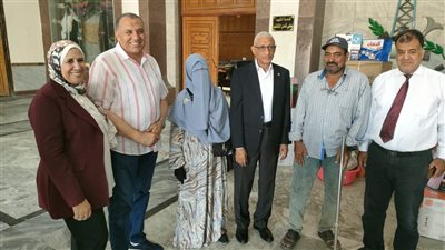 محافظ شمال سيناء يسلم جهازا لعروسة ضمن خطة دعم الأسر الأولى بالرعاية