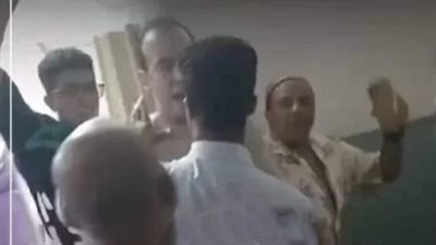 نقابة الأطباء: محمد فؤاد أخطأ بحق طبيب مستشفى عين شمس وتبرير تصرفه مرفوض نهائيا