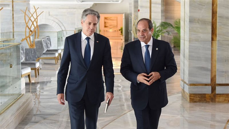 الرئيس السيسي ووزير