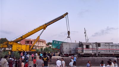 محافظ الإسكندرية يتوجه إلى برج العرب لمتابعة حادث تصادم قطار البضائع