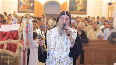 بدء قداس عيد إصعاد العذراء مريم في إيبارشية إسنا بالأقصر (صور)