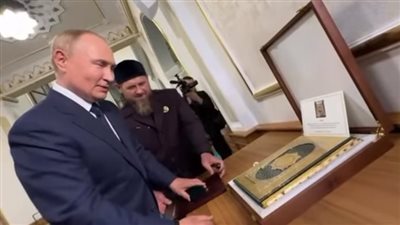 زيارة بوتين الأولى للشيشان بعد 13 عاما.. نسخة من القرآن هدية لمسجد النبي عيسى.. وقديروف ينشر قواته للقتال في أوكرانيا بعد تدمير 3 جسور بروسيا