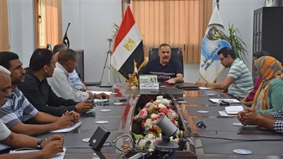 مياه الأقصر تتابع مشروعات حياة كريمة وتقرر صرف بدل المناسبات