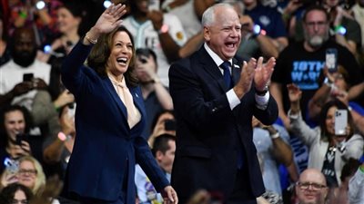 شرف حياتي، تيم والز يقبل رسميا ترشيح الحزب الديموقراطي لمنصب نائب الرئيسة