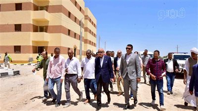 بتكلفة 9 ملايين جنيه، محافظ الأقصر يفتتح مجمع الخدمات الحكومية بأرمنت (صور)