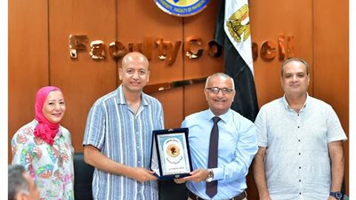 كلية التربية الرياضية بطنطا تكرم السيد سامي بعد إنجاز أولمبياد باريس 