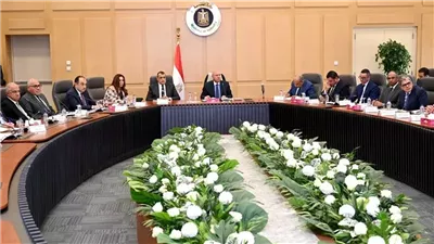 مصنعو الملابس الجاهزة يطالبون بتعديل قواعد نظام السماح المؤقت لمنع التهريب