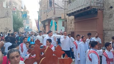 كنيسة الملاك ميخائيل بالأقصر تحتفل بإصعاد العذراء مريم (بث مباشر)