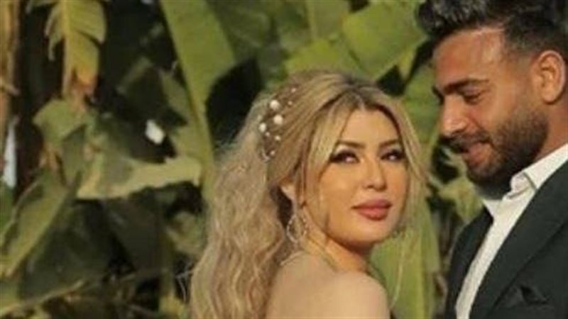 محمد أبو جبل وزوجته