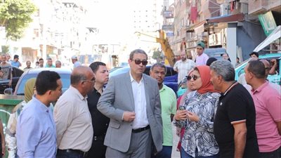 محافظ دمياط يتابع أعمال تطوير ورصف الشارع الحربى