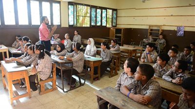 أخبار مصر اليوم: زيادة قيمة الحصص الإضافية للمعلمين.. موعد إرسال كشوف الترشيحات النهائية للكليات.. وتوفر شحنات مازوت وغاز لمحطات الكهرباء بـ 32 مليار جنيه