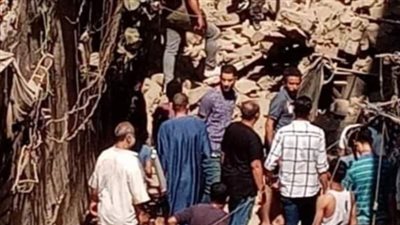 الصور الأولى من انهيار عقار مكون من طابقين بالجيزة 