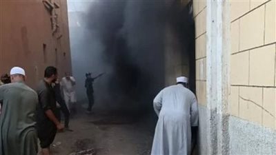 أخبار الحوادث، اندلاع حريق بمصلى السيدات بمسجد الفاروق في صلاة الجمعة، المعاينة تكشف تفاصيل انهيار عقار من طابقين في الجيزة، ووكيل أعمال محمد فؤاد يقاضي طبيب مستشفى عين شمس