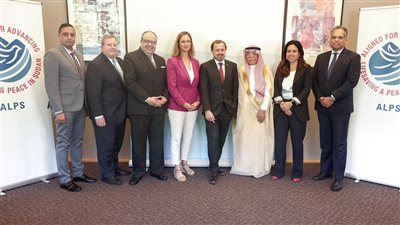 المفاوضات السودانية بسويسرا تصل إلى محطتها الأخيرة.. واتفاق على فتح ممرين لإدخال المساعدات الإنسانية.. والدعم السريع يصدر توجيهات لجميع المقاتلين بالامتناع عن ارتكاب انتهاكات