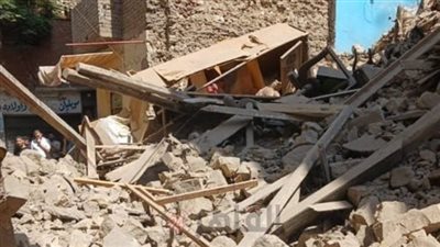 إصابة شخص عقب انهيار عقار في إمبابة