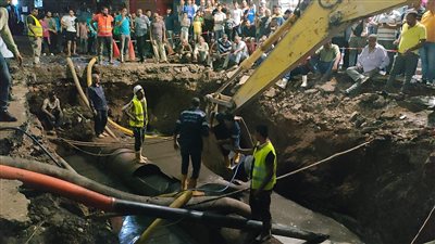 الناس عطشانة ليها يومين، مياه أسيوط تفشل في إصلاح انفجار ماسورة رئيسية والمحافظ يفتح تحقيق (فيديو) 
