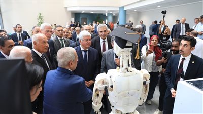 وزير التعليم العالي يفتتح مستشفى الأكاديمية العربية ومستشفى طب الأسنان بالعلمين 