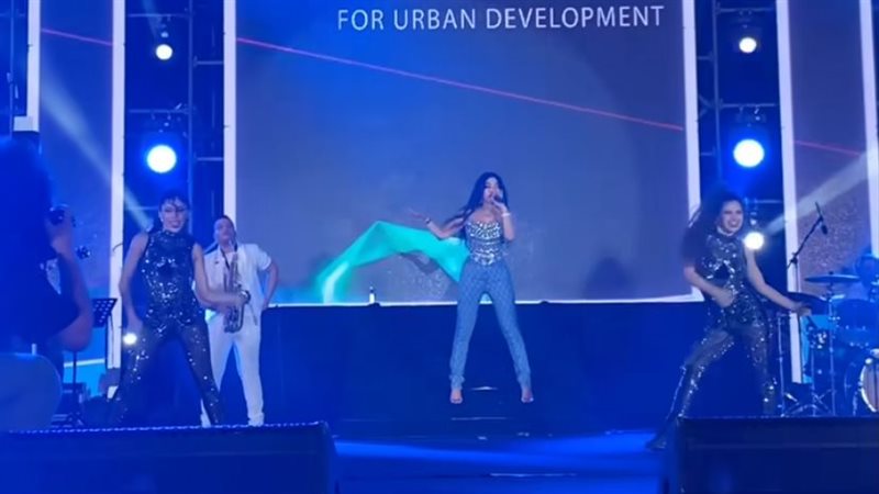 With dancing, Haifa Wehbe ignites the Kafr El-Sheikh social gathering at her first live performance after the lifting of the moratorium (video and images)…Egypt