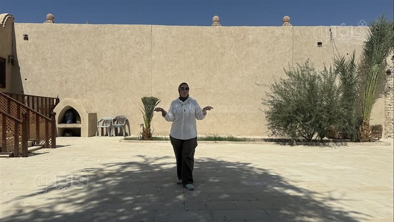 محررة فيتو داخل دير