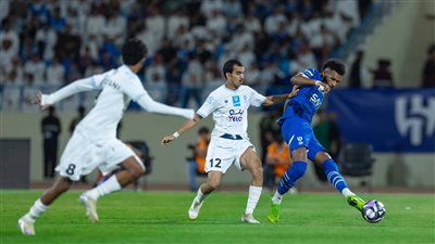 الدوري السعودي، الهلال يكتسح الأخدود بثلاثية في الشوط الأول 