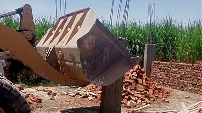 إحباط 3 حالات بناء خرساني مخالف غرب الأقصر (صور)