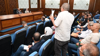 وزير الصناعة: ندرس منع بيع أو تأجير الأراضي الصناعية