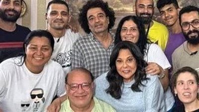 مسلسل تيتا زوزو الحلقة 2، محمود البزاوي يزور إسعاد يونس بعد الحادث