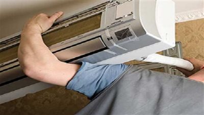 التحقيق مع سائق وتاجر استوليا على وحدات تكييف في التجمع