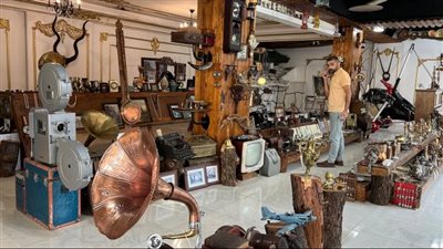 رحلة الثلاثين عاما.. عراقي يحول منزله لمتحف أثري 